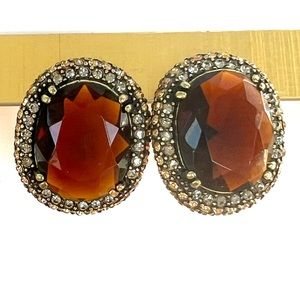 LaVintage 🆕 vintage pierced earrings